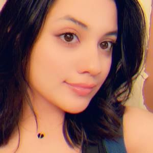 Meet your Posher, Daniela